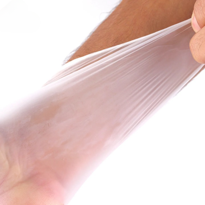 Safety Fine Clear Disposable Vinyl Gloves – Powder-Free, Food Safe & Latex-Free Non-Sterile Cleaning & Food Prep Gloves (100 Count)