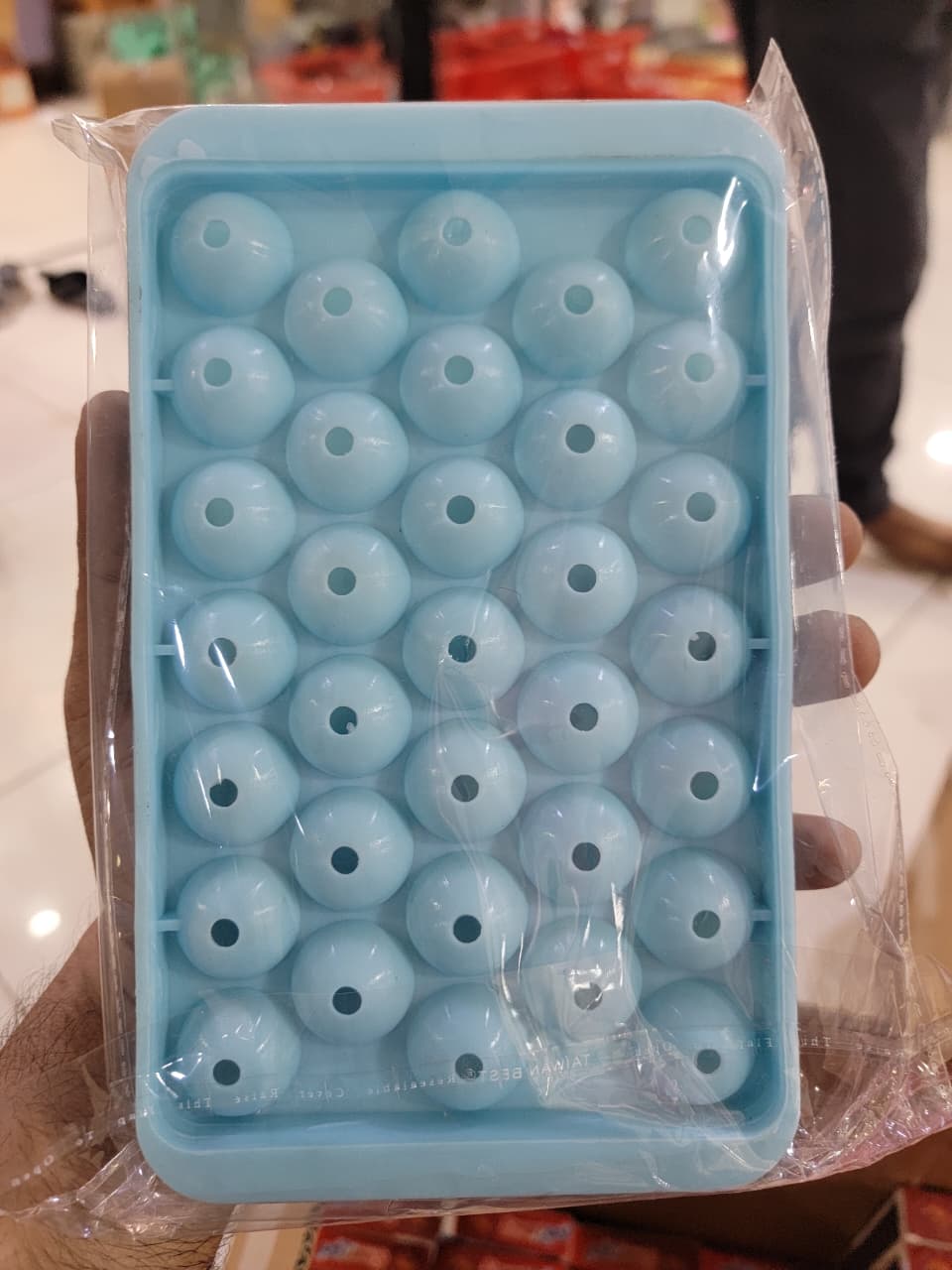Round Ice Cube Tray with Container